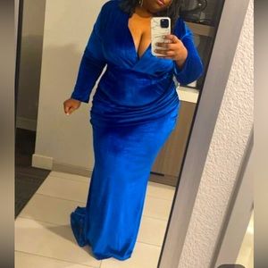 Plus Ruched Velvet Bodycon Dress